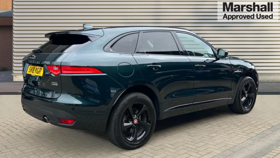 Used Jaguar F-Pace 2018 for sale - 76104104: Photo 3