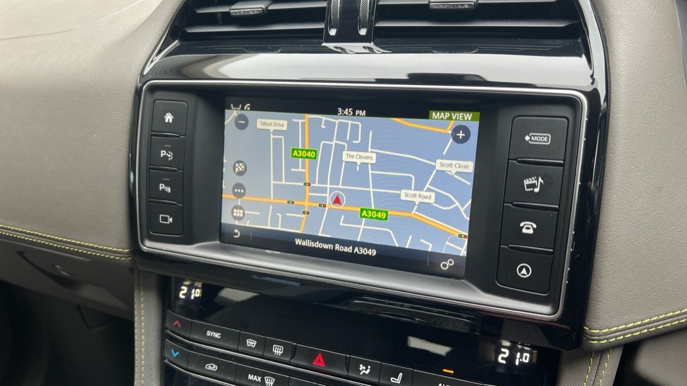 Used Jaguar F-Pace 2018 for sale - 76104104: Photo 41