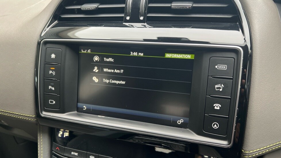 Used Jaguar F-Pace 2018 for sale - 76104104: Photo 44