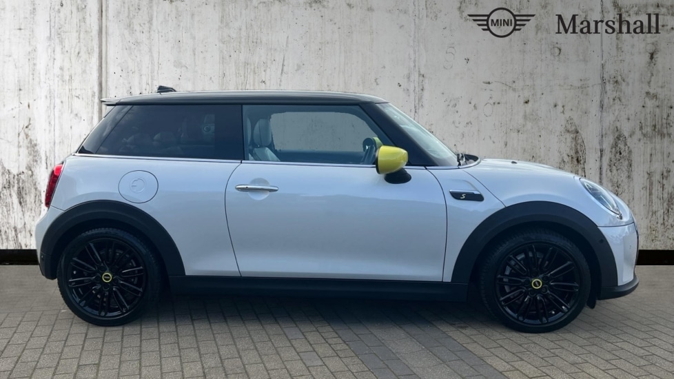 Used MINI Hatch 2022 for sale - 76079171: Photo 3