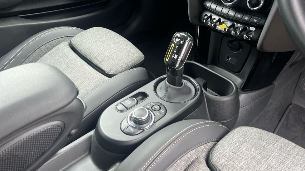 Used MINI Hatch 2022 for sale - 76241651: Photo 10