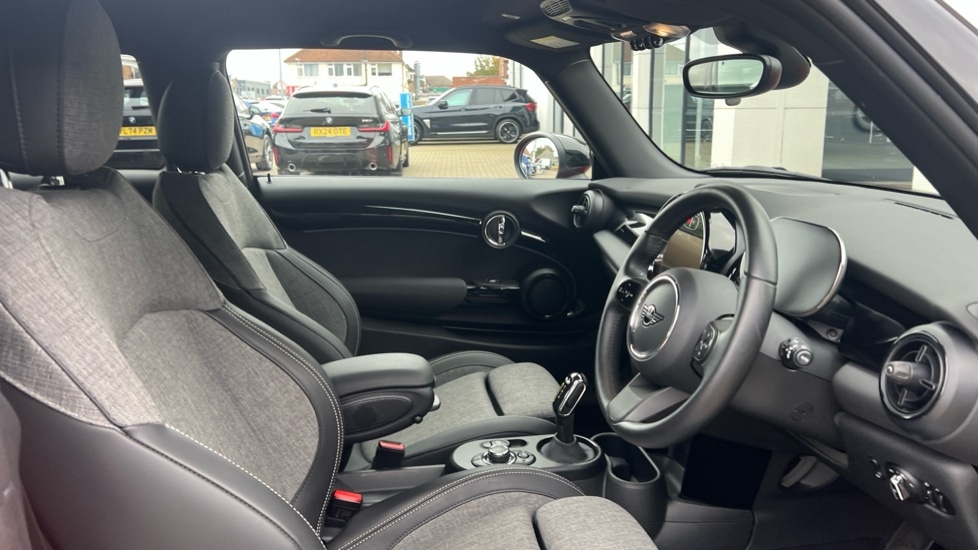 Used MINI Hatch 2022 for sale - 76241651: Photo 11