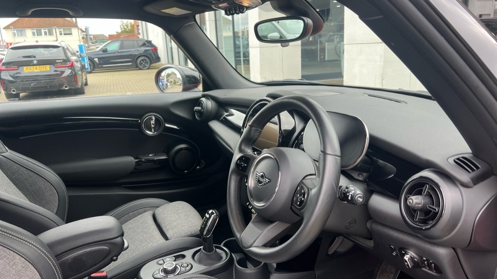 Used MINI Hatch 2022 for sale - 76241651: Photo 6