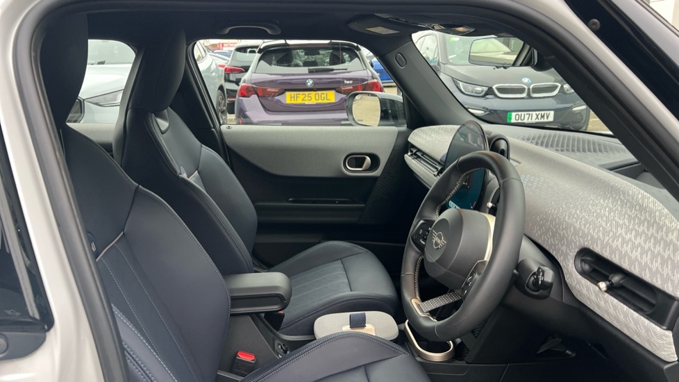 Used MINI Cooper 2025 for sale - 76691402: Photo 11