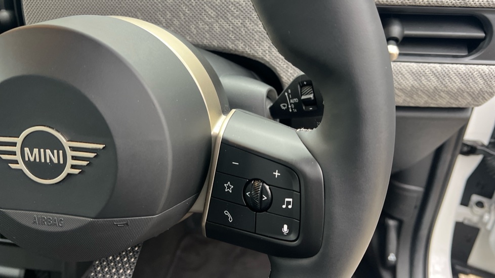 Used MINI Cooper 2025 for sale - 76691402: Photo 18