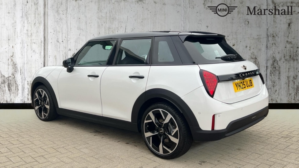 Used MINI Cooper 2025 for sale - 76691402: Photo 2