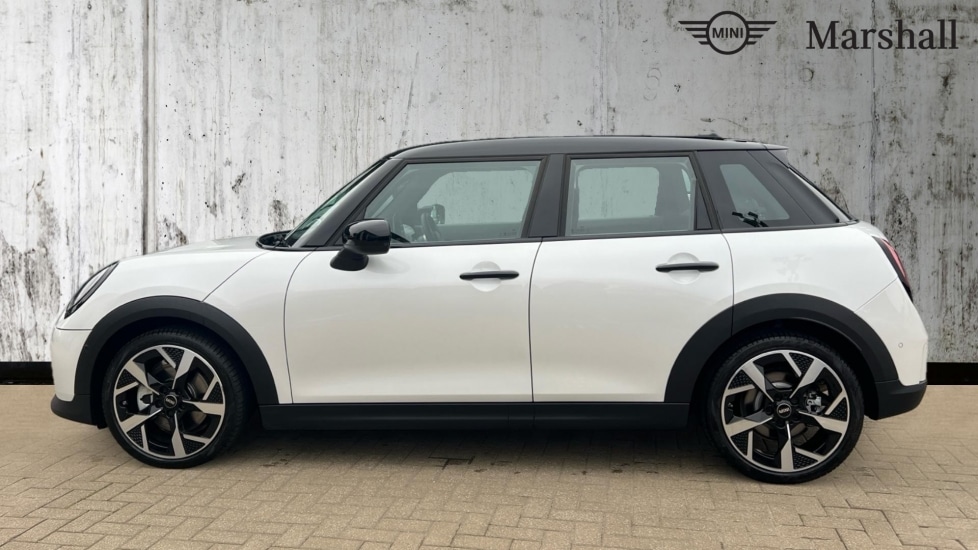 Used MINI Cooper 2025 for sale - 76691402: Photo 24