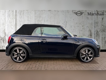 Used MINI Convertible 2023 for sale - 76745331: Photo