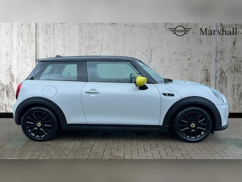 Used MINI Hatch 2021 for sale - 76745329: Photo