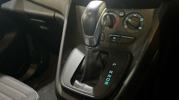 Used Ford Grand Tourneo Connect 2017 for sale - 76140230: Photo 5