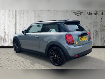 Used MINI Hatch 2021 for sale - 75672040: Photo