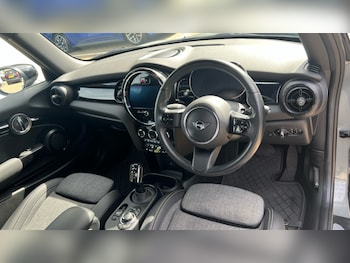 Used MINI Hatch 2021 for sale - 75672040: Photo