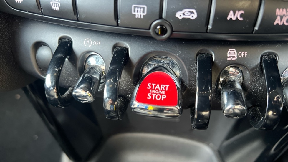 Used MINI Hatch 2022 for sale - 76289711: Photo 6