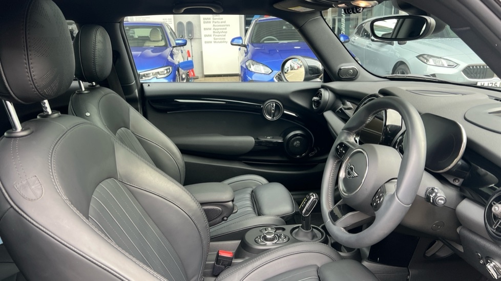 Used MINI Hatch 2022 for sale - 76438132: Photo 11