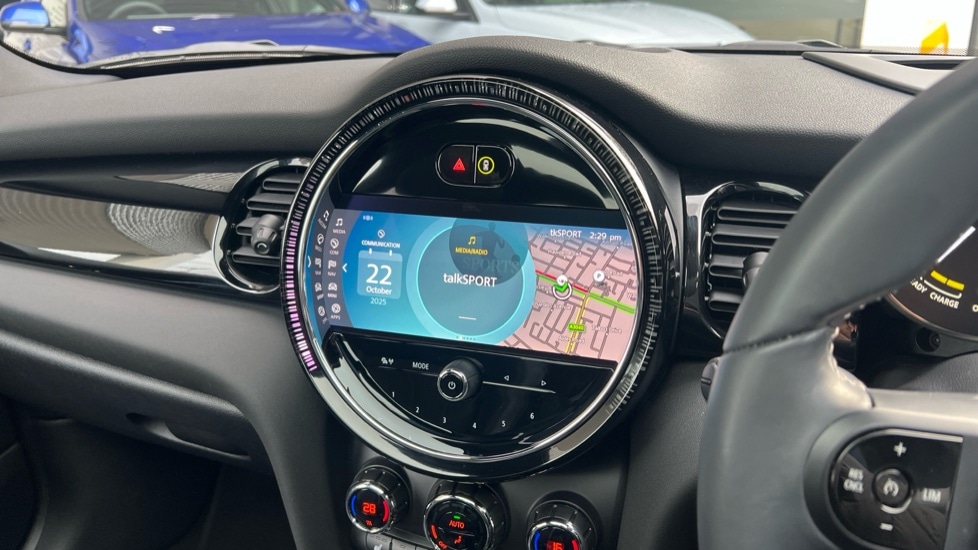 Used MINI Hatch 2022 for sale - 76438132: Photo 8