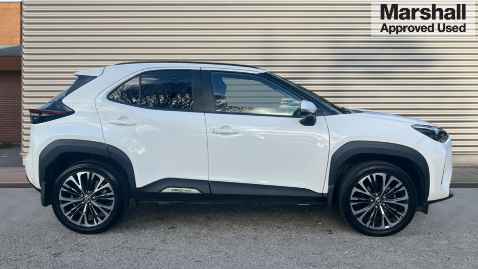 Used Toyota Yaris Cross 2023 for sale - 76487538: Photo 2