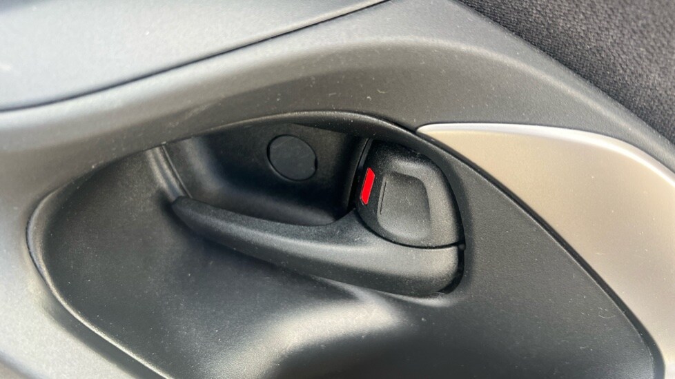 Used Toyota Yaris Cross 2023 for sale - 76487538: Photo 28