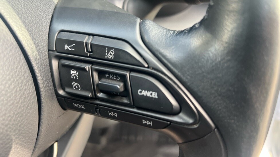 Used Toyota Yaris Cross 2023 for sale - 76487538: Photo 30