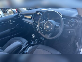 Used MINI Hatch 2024 for sale - 76927819: Photo