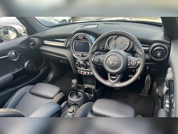 Used MINI Convertible 2020 for sale - 76459126: Photo