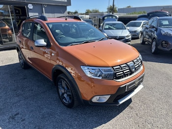 Used Dacia Sandero Stepway 2018 for sale - 79451239: Photo