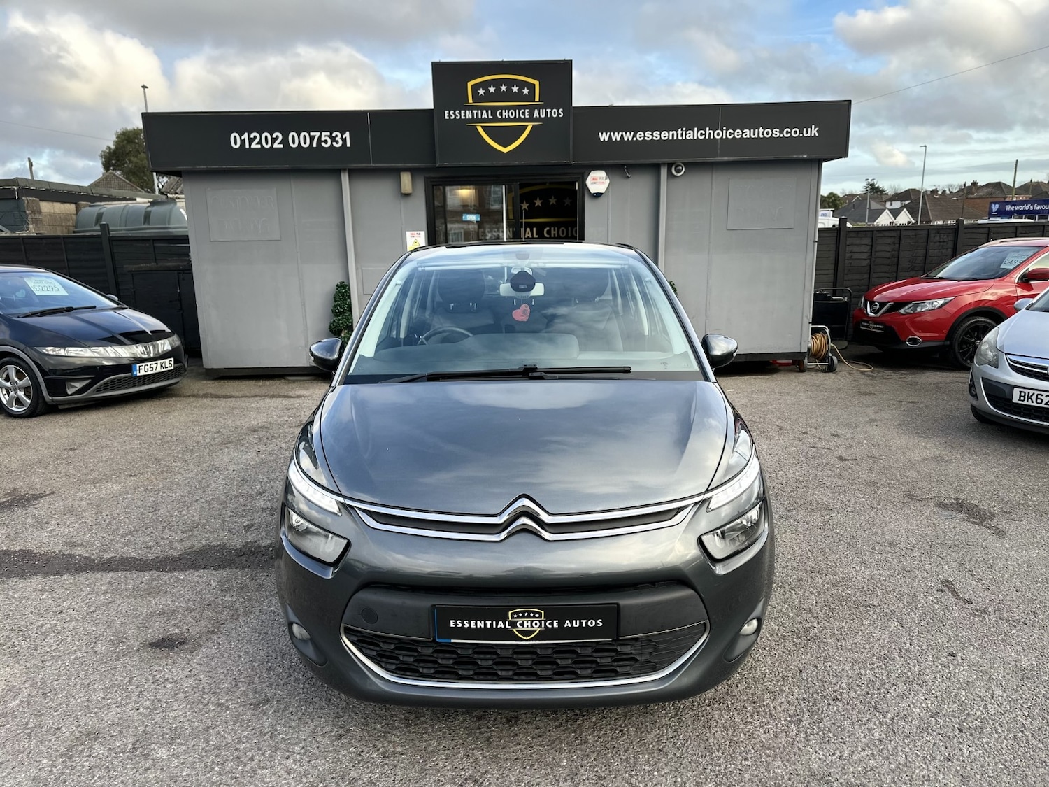 Used Citroen C4 Picasso 2015 for sale - 77822222: Photo 2