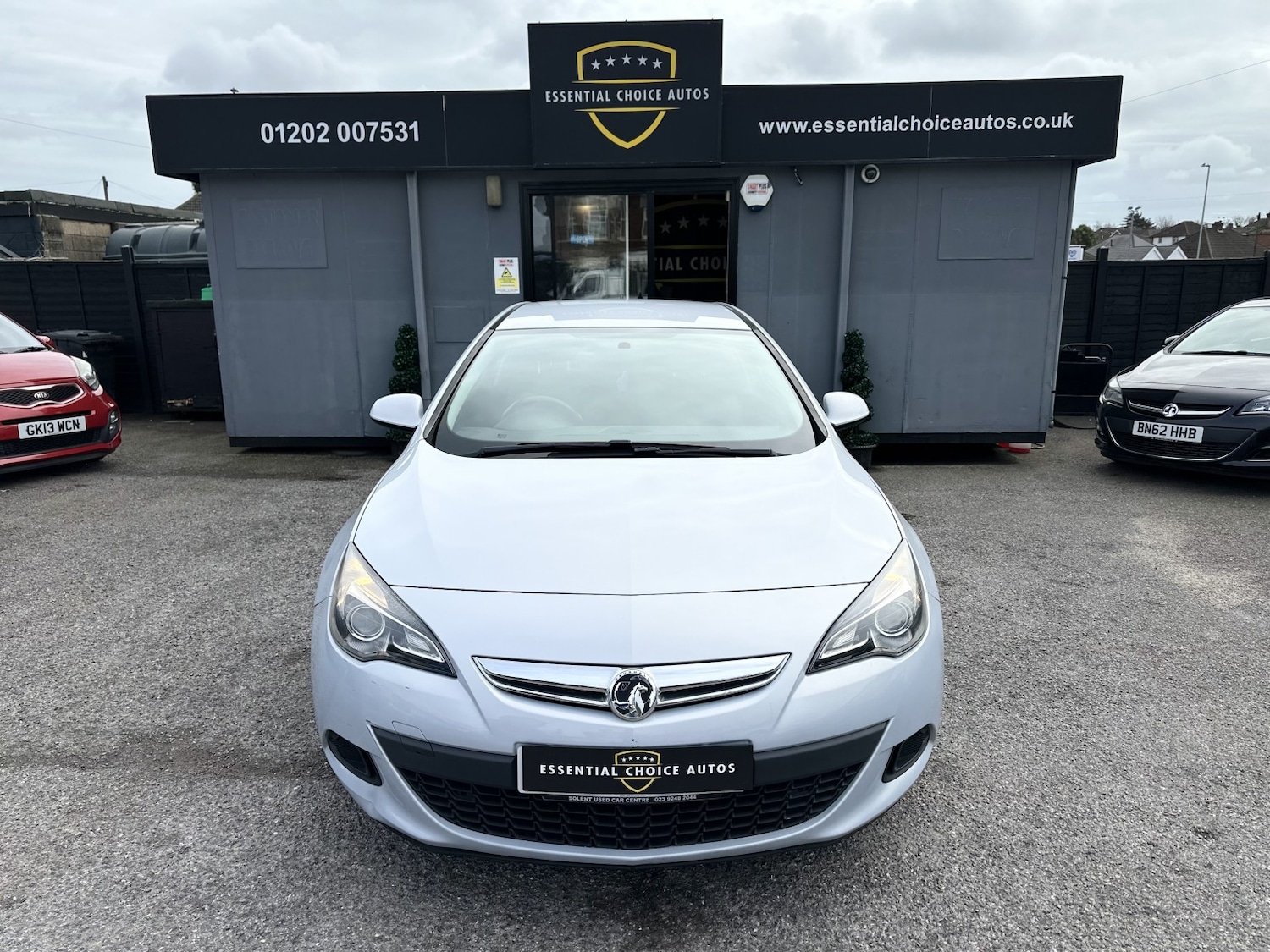 Used Vauxhall Astra GTC 2014 for sale - 77906658: Photo 2