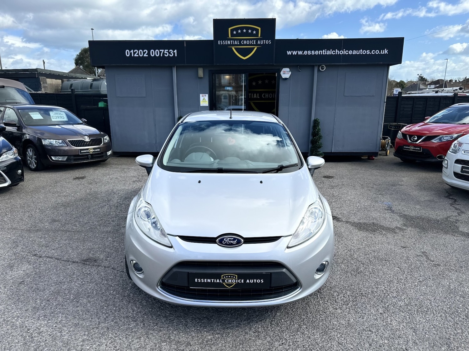 Used Ford Fiesta 2011 for sale - 78056989: Photo 2