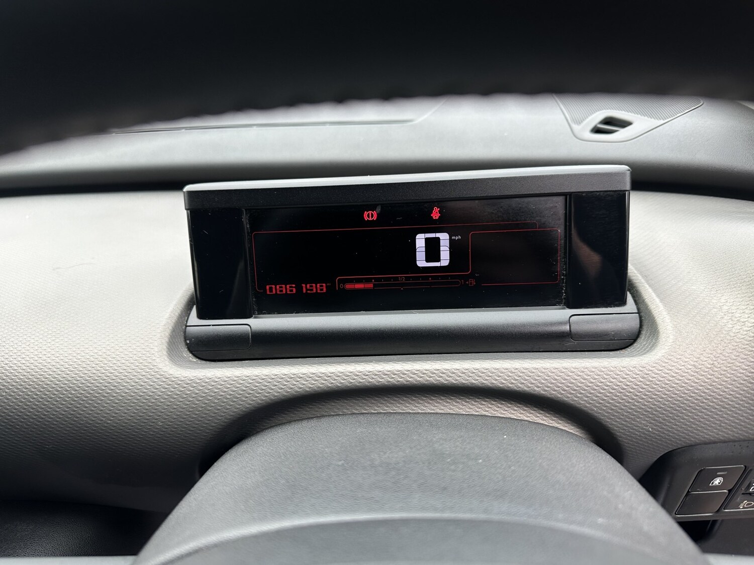 Used Citroen C4 Cactus 2015 for sale - 77822225: Photo 15