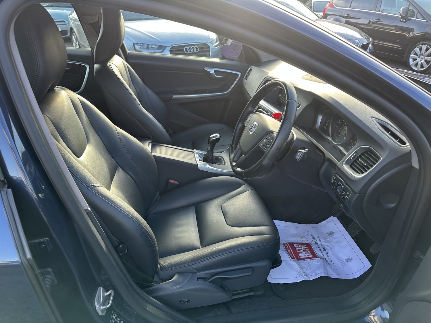 Used Volvo V60 2015 for sale - 77822267: Photo 10