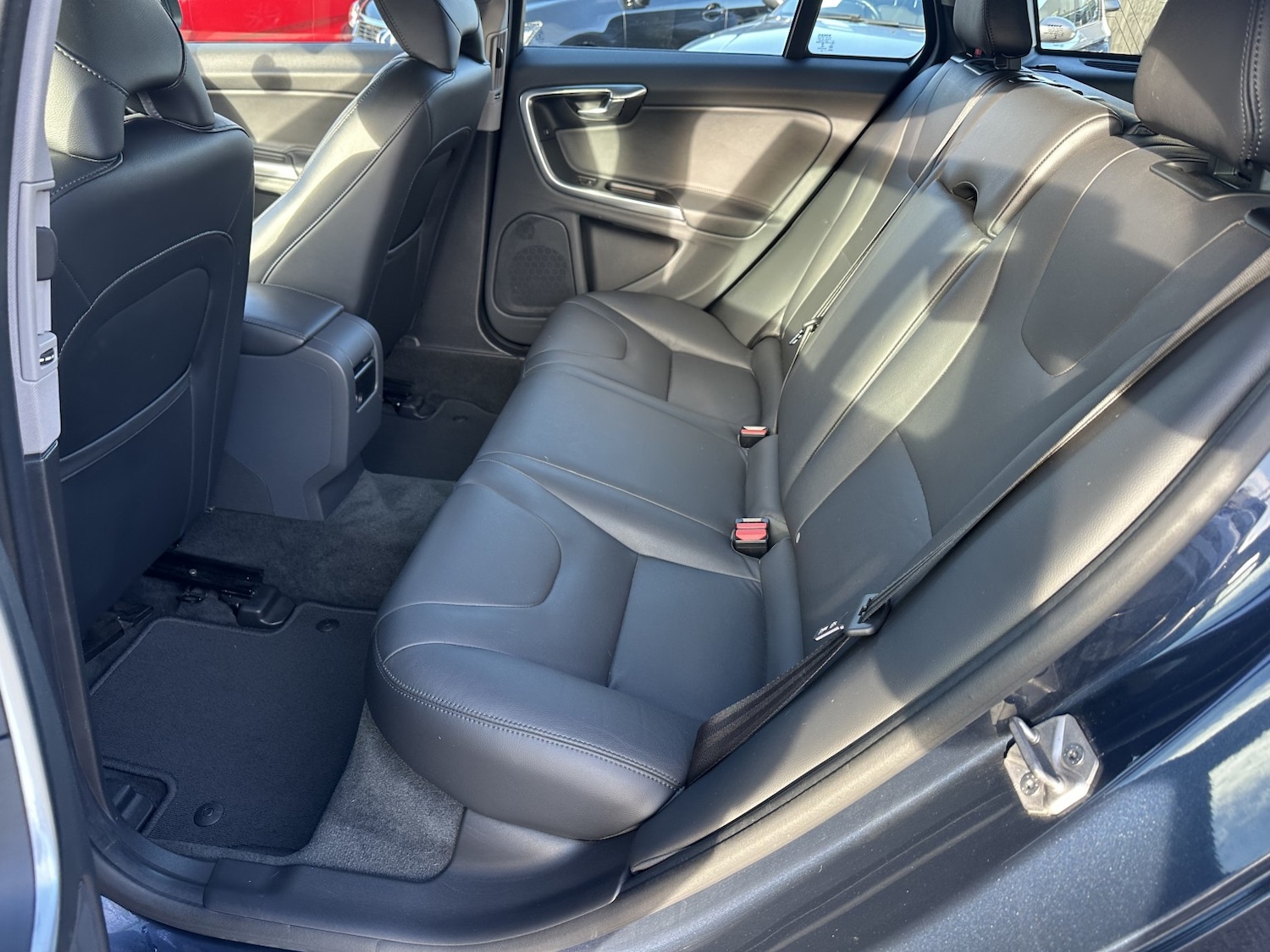 Used Volvo V60 2015 for sale - 77822267: Photo 12