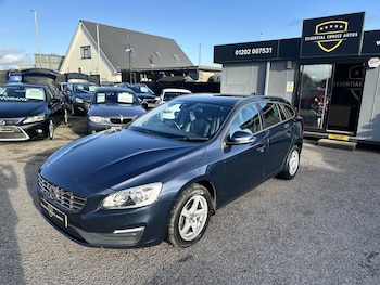 Used Volvo V60 2015 for sale - 77822267: Photo