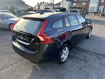 Used Volvo V60 2015 for sale - 77822267: Photo