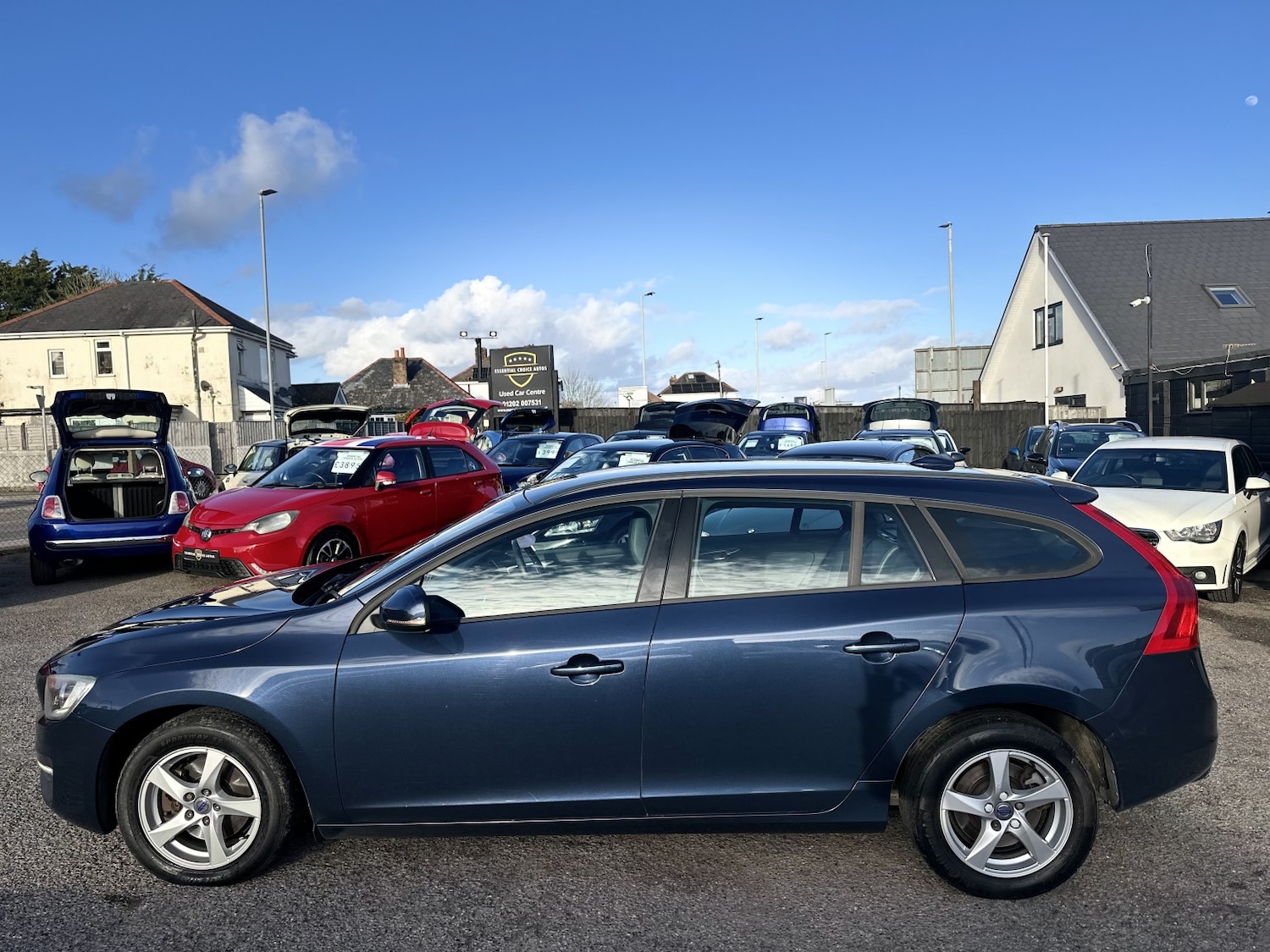 Used Volvo V60 2015 for sale - 77822267: Photo 8