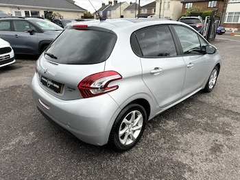 Used Peugeot 208 2014 for sale - 78402695: Photo