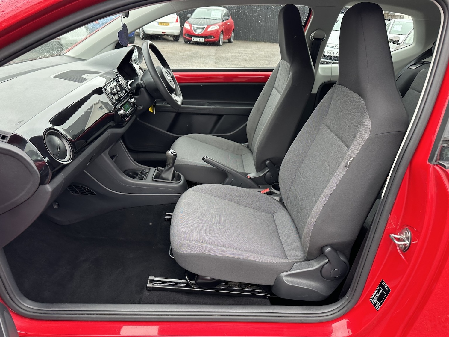 Used Volkswagen up! 2014 for sale - 78057090: Photo 11