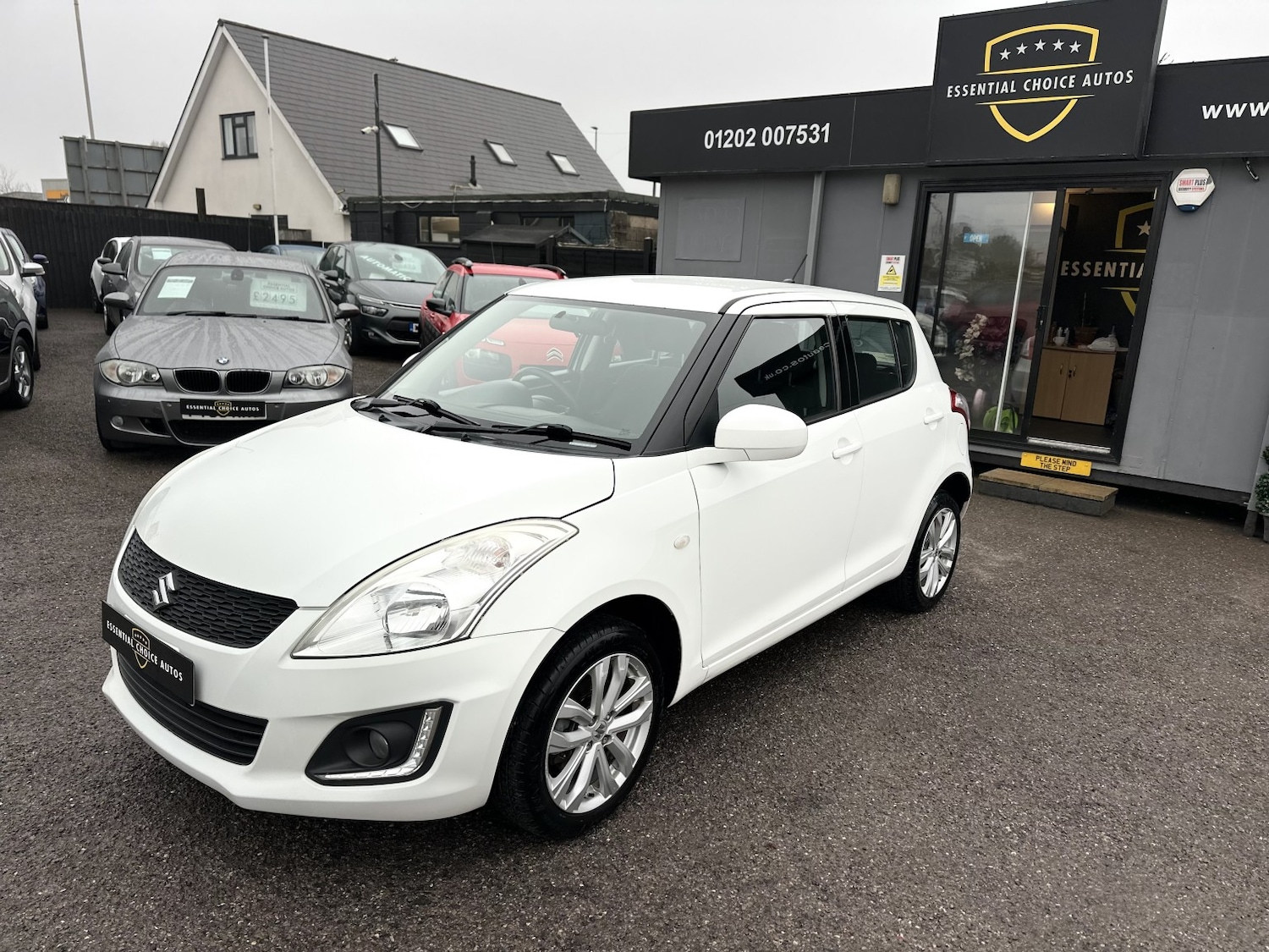 Used Suzuki Swift 2015 for sale - 77822230: Photo 3