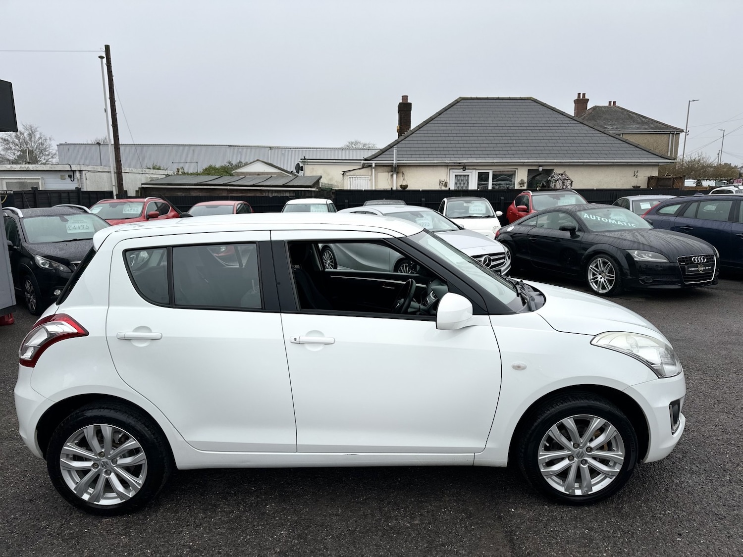 Used Suzuki Swift 2015 for sale - 77822230: Photo 7