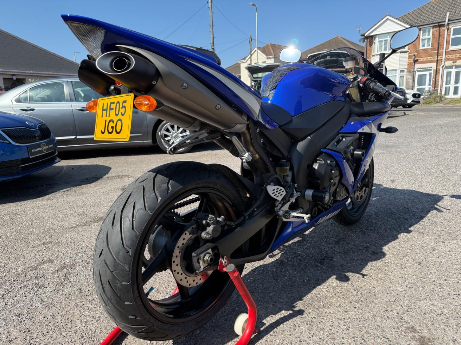Yamaha R1