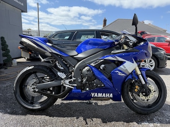 Used Yamaha R1 2005 for sale - bike-79347101: Photo