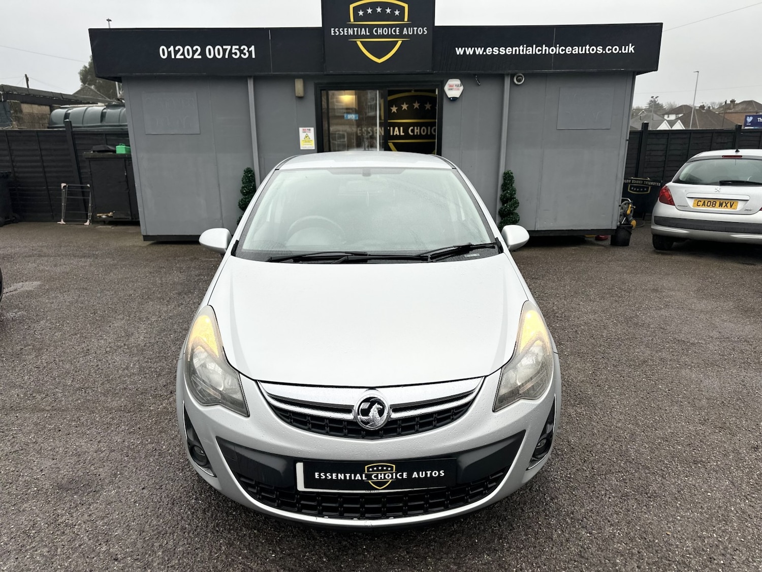 Used Vauxhall Corsa 2012 for sale - 78004496: Photo 2