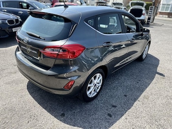 Used Ford Fiesta 2017 for sale - 78956579: Photo