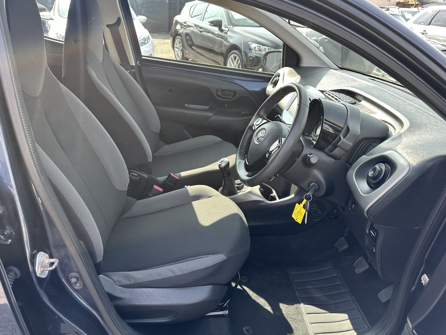 Used Toyota AYGO 2014 for sale - 77961964: Photo 10