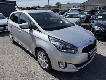 Used Kia Carens 2017 for sale - 78316844: Photo