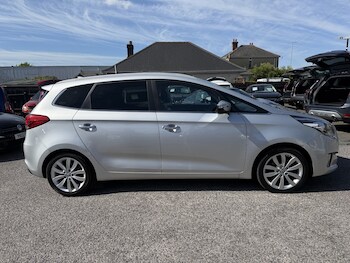Used Kia Carens 2017 for sale - 78316844: Photo