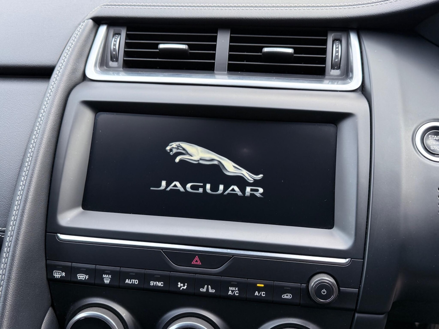 Used Jaguar E-Pace 2018 for sale - 77468036: Photo 31