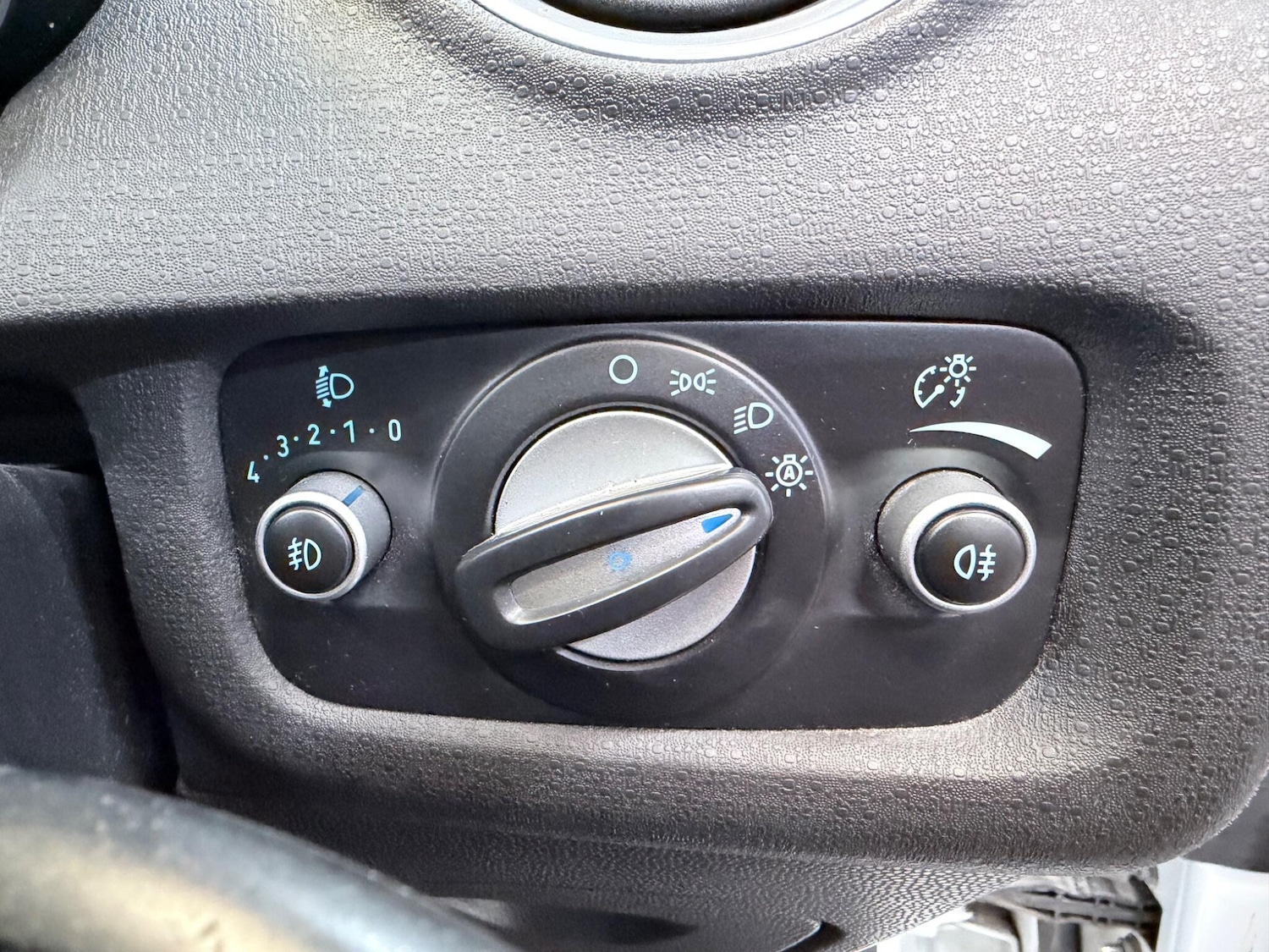 Used Ford Fiesta 2013 for sale - 78148180: Photo 32