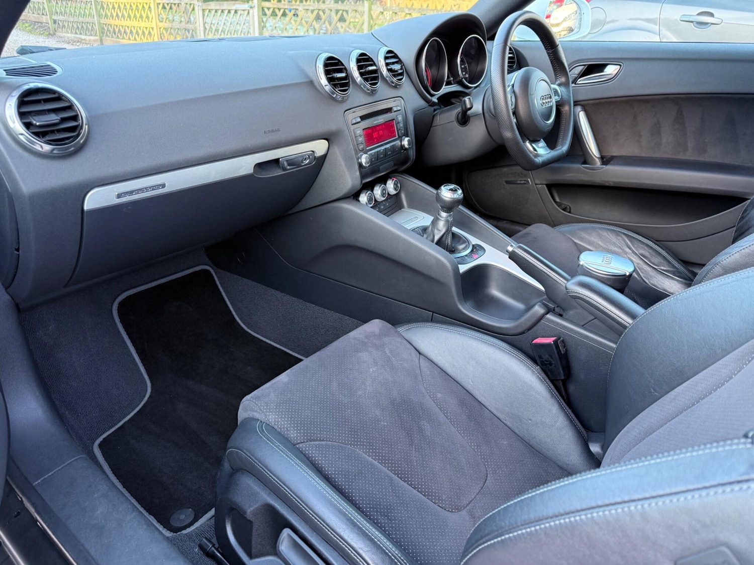 Used Audi TT 2011 for sale - 77114173: Photo 19