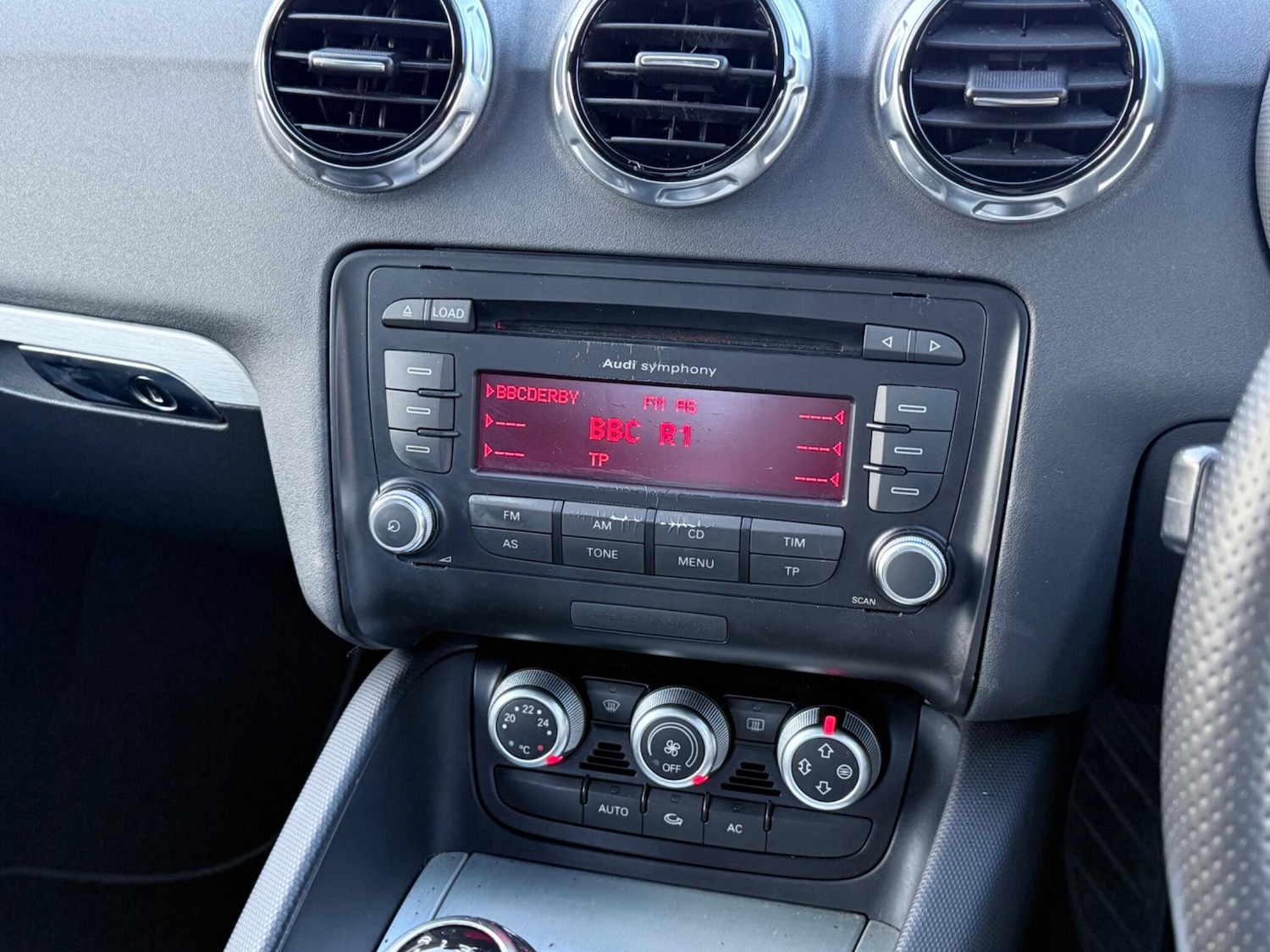 Used Audi TT 2011 for sale - 77114173: Photo 24