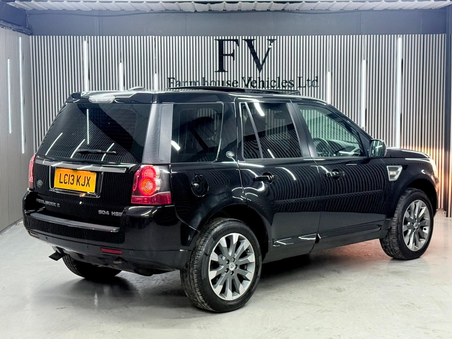 Used Land Rover Freelander 2013 for sale - 77114178: Photo 4